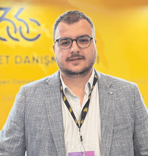 Turan Oğuzhan Koyunoğlu portresi