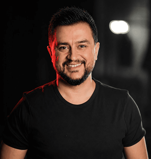Burak Öksüz portresi