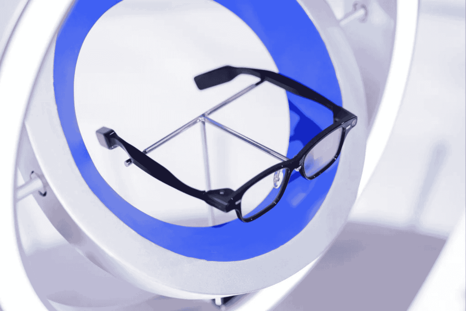 Alibaba Challenges Meta with Launch of Quark AI Smart Glasses