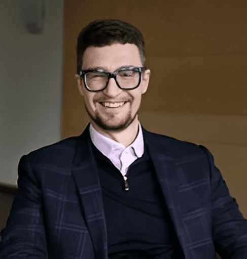 Alexander Popovskiy portresi