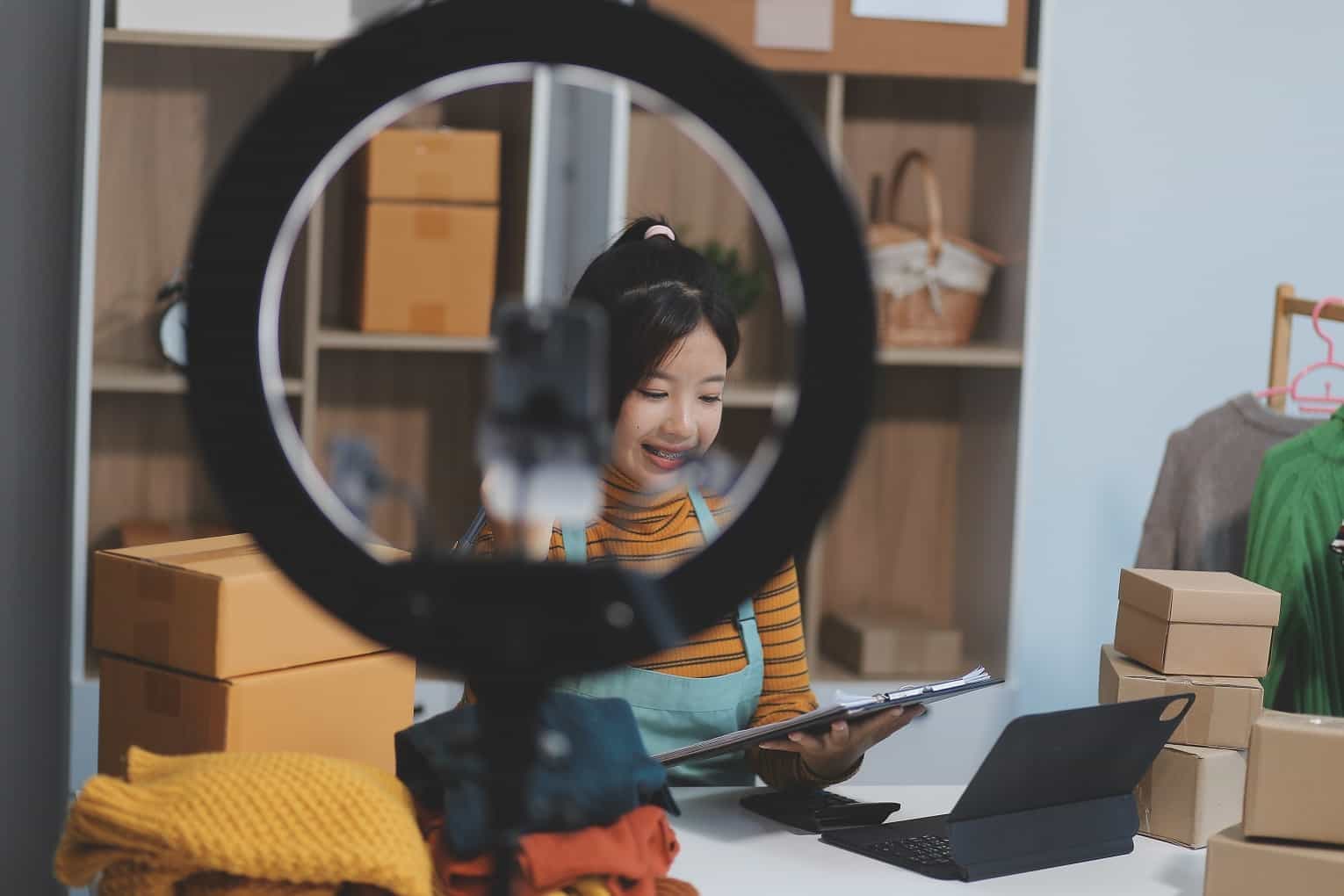Regulations to be Introduced for Livestream E-Commerce in China