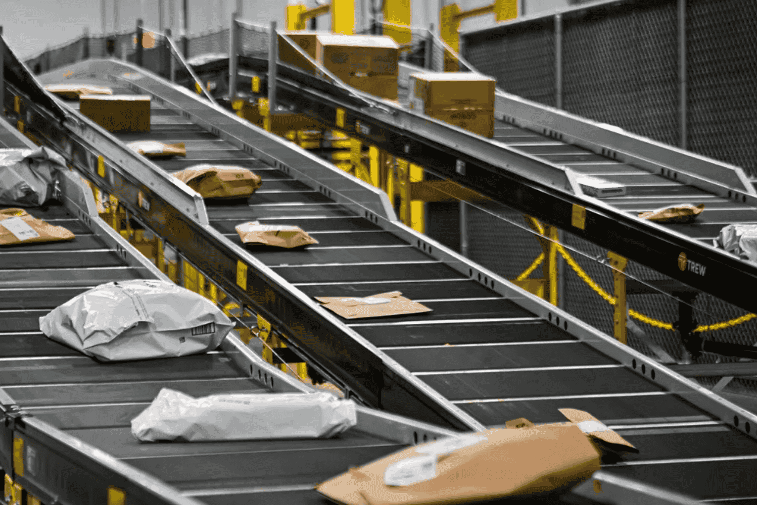Amazon Broadens Fulfillment to Rival Platforms