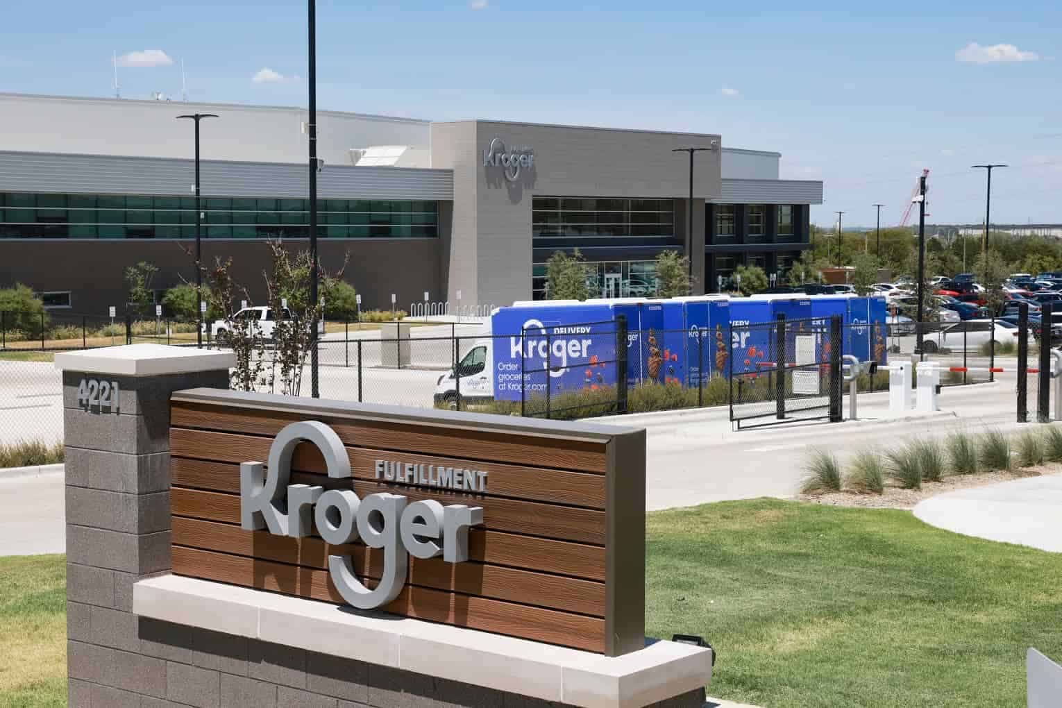 Kroger Restructures E-commerce Strategy; Closes Automated Fulfillment Centers