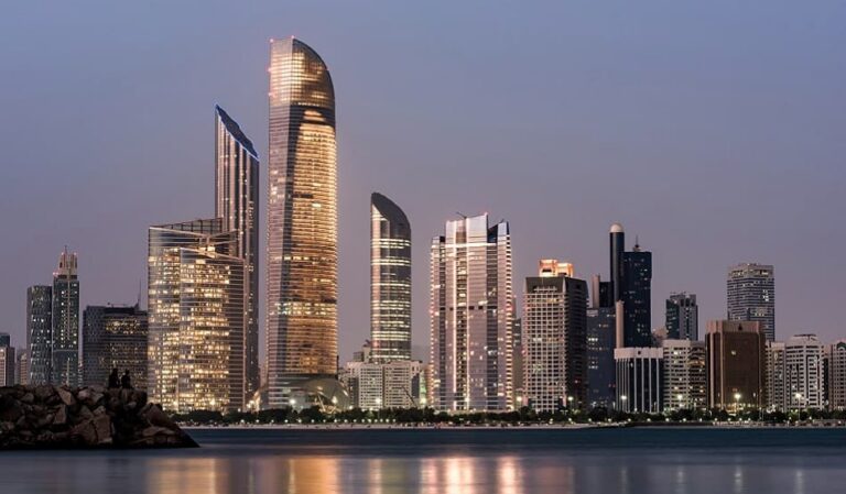 Crisis Shakes Economic Indicators in the Middle East; A 2.2% Contraction Is Expected in 2026