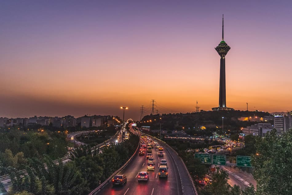 Tehran E-Commerce Sector Urges Immediate Internet Restoration as Crisis Deepens