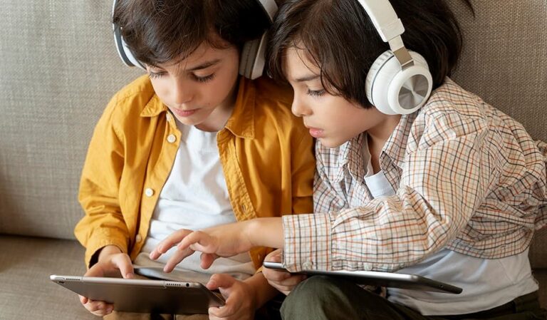 UAE Becomes the First Arab Country to Restrict Social Media Use for Children Under 15