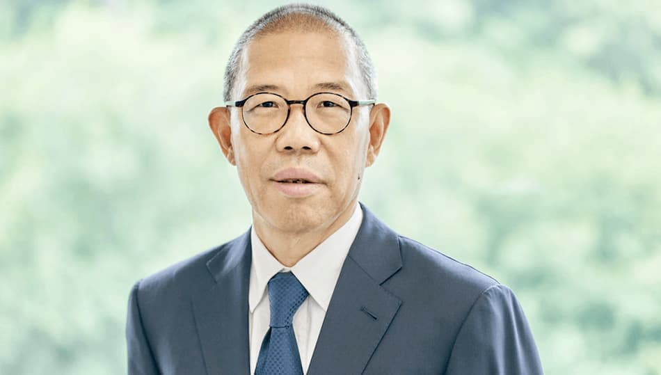 China’s Beverage Tycoon Says E-Commerce Is ‘Killing’ Traditional Commerce