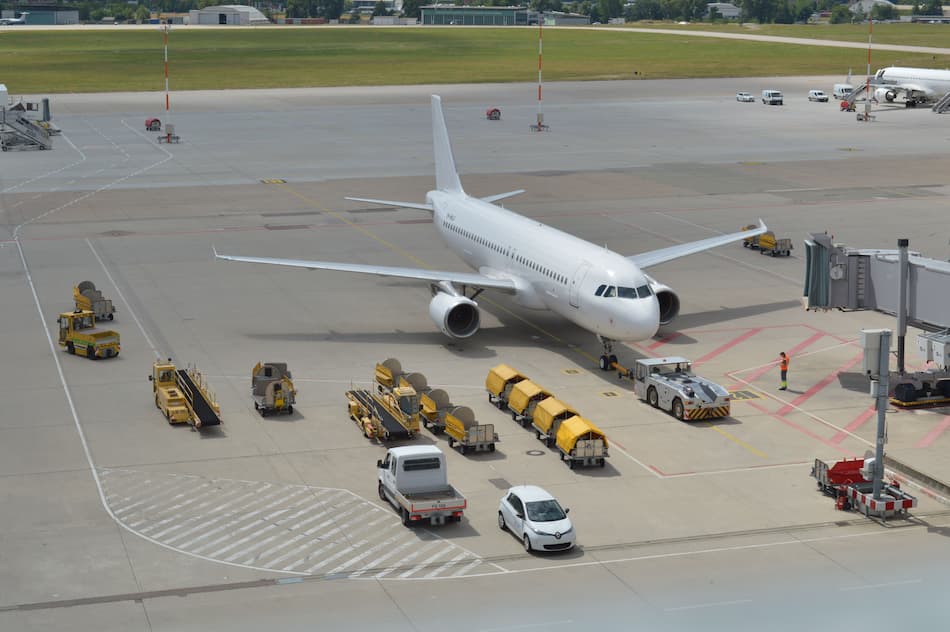 Dubai Air Cargo Transactions Surge 53% as E-Commerce Shipments Accelerate